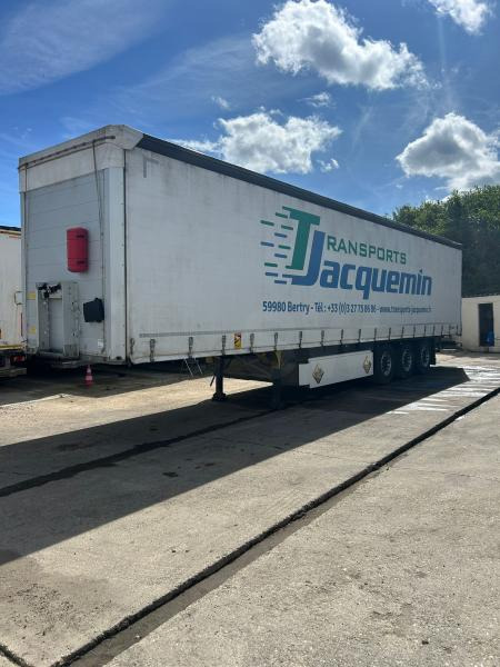 Schmitz Cargobull - Ponyvás félpótkocsi: 5 kép. Schmitz Cargobull - Ponyvás félpótkocsi: 5 kép.