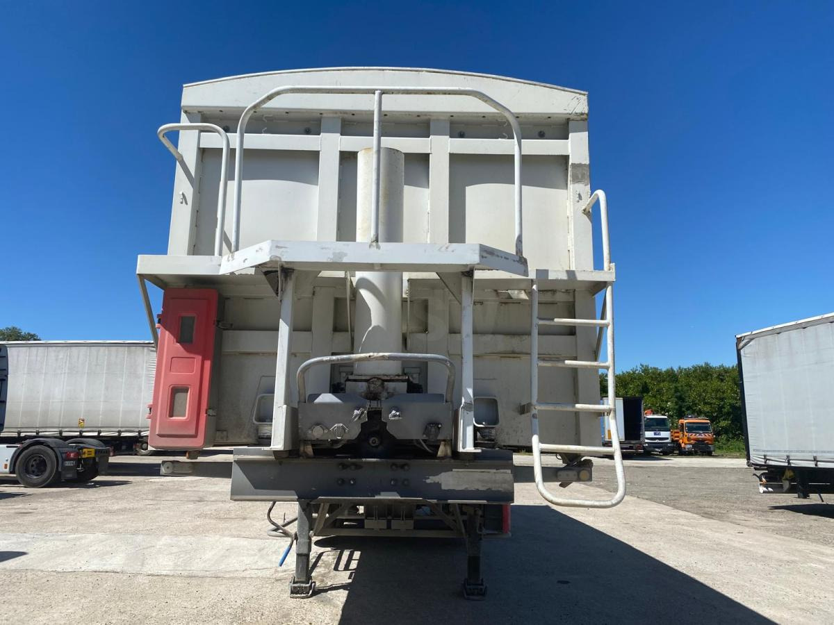 Stas - Félpótkocsi billenőplatós: 2 kép. Stas - Félpótkocsi billenőplatós: 2 kép.