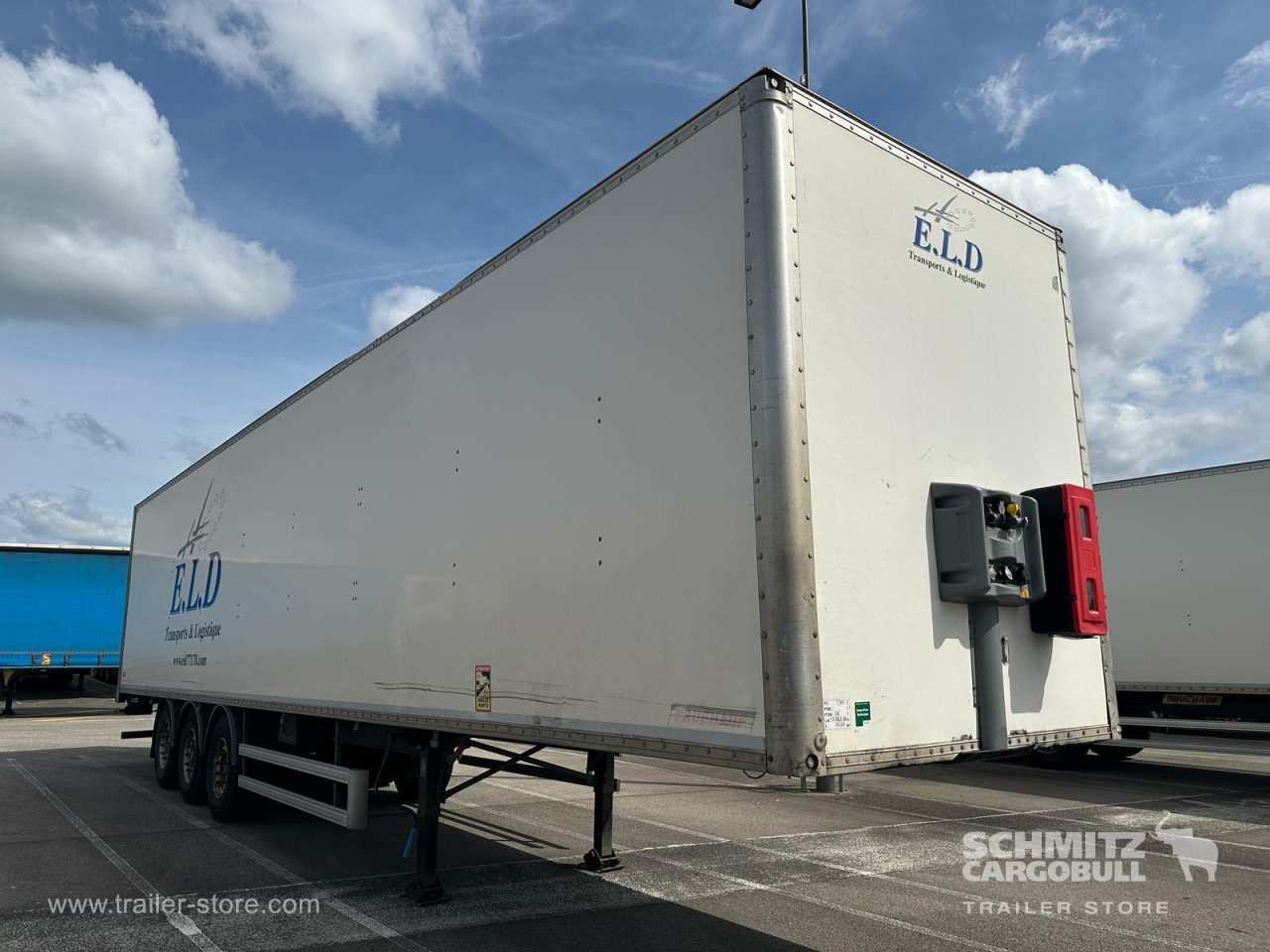 FRUEHAUF Dryfreight Standard Roller shutter door - Félpótkocsi dobozos: 1 kép. FRUEHAUF Dryfreight Standard Roller shutter door - Félpótkocsi dobozos: 1 kép.
