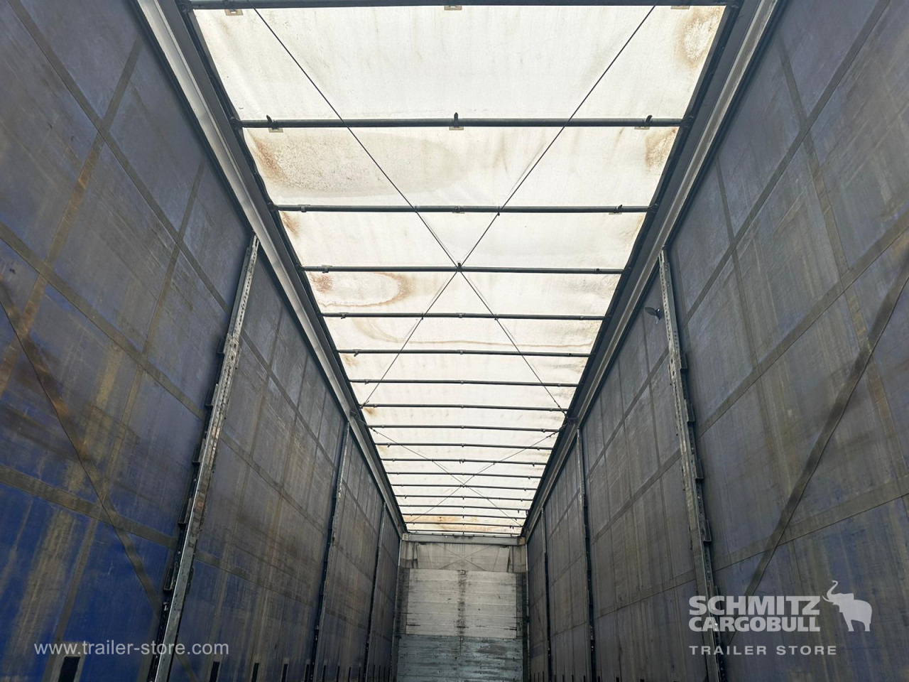 SCHMITZ Curtainsider Mega - Ponyvás félpótkocsi: 5 kép. SCHMITZ Curtainsider Mega - Ponyvás félpótkocsi: 5 kép.