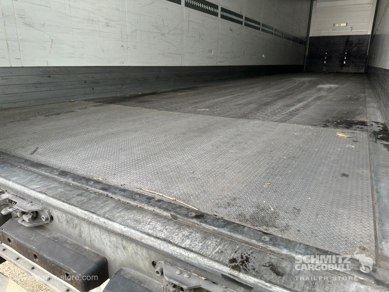 SCHMITZ Dryfreight Mega - Félpótkocsi dobozos: 3 kép. SCHMITZ Dryfreight Mega - Félpótkocsi dobozos: 3 kép.