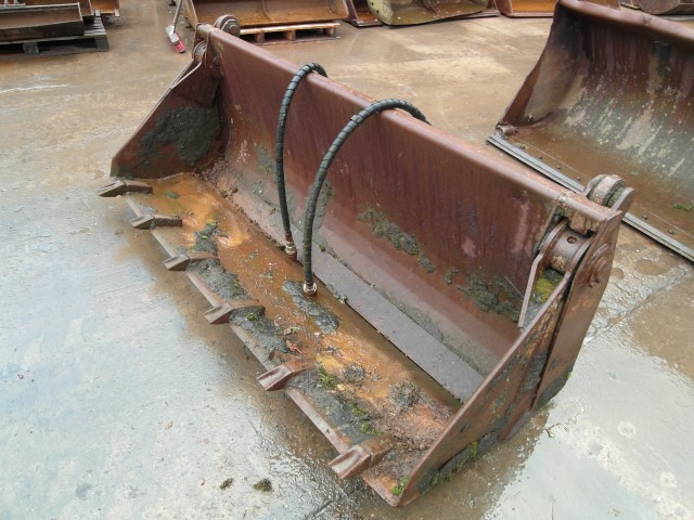 Atlas - Rakodókanál: 1 kép. Atlas - Rakodókanál: 1 kép.