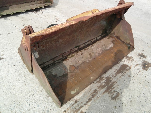 Atlas - Rakodókanál: 2 kép. Atlas - Rakodókanál: 2 kép.