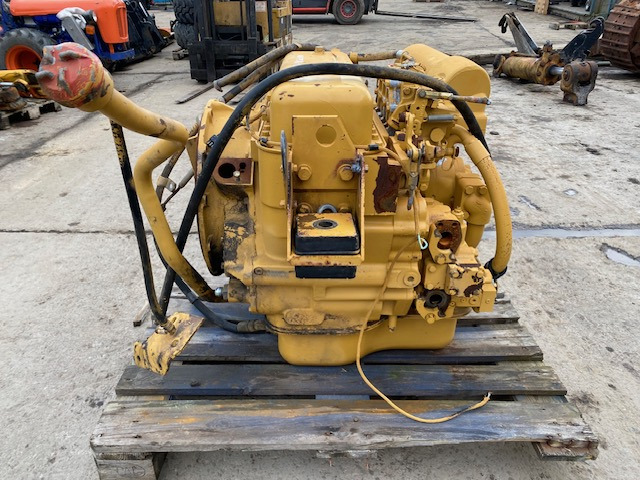 CAT 9J-5378 - CAT 953 - 20Z03789 - Sebességváltó - Építőipari gépek: 4 kép. CAT 9J-5378 - CAT 953 - 20Z03789 - Sebességváltó - Építőipari gépek: 4 kép.