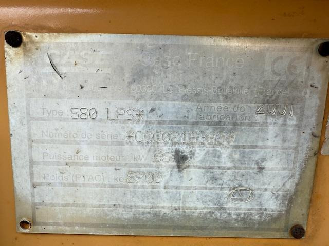 Case 580 SLE - Kotrórakodó: 5 kép. Case 580 SLE - Kotrórakodó: 5 kép.