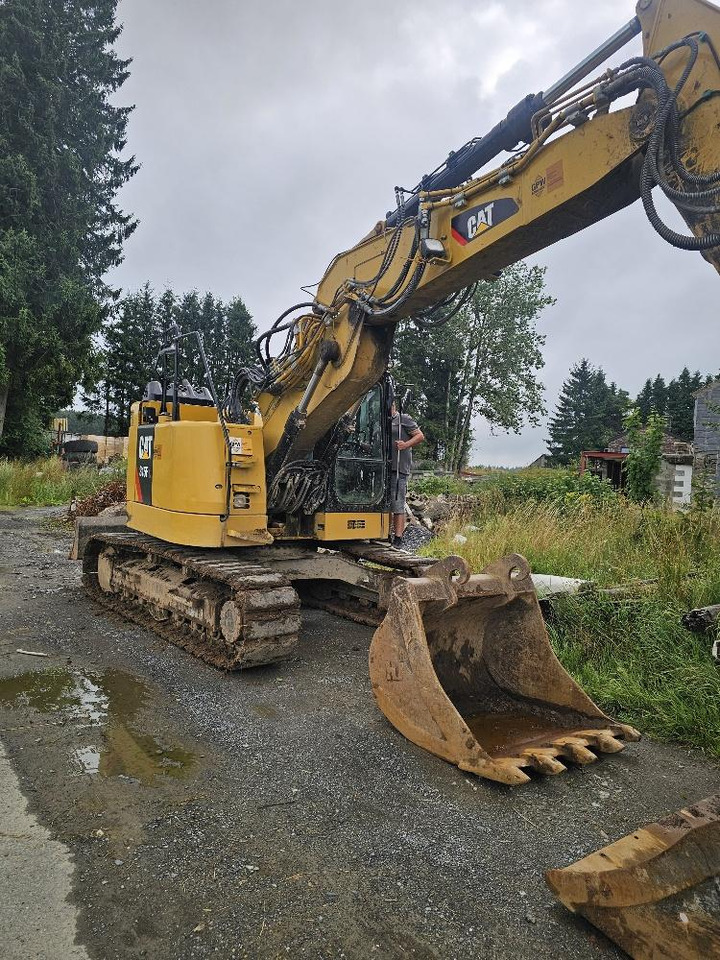 Cat 315 F LCR - Lánctalpas kotró: 2 kép. Cat 315 F LCR - Lánctalpas kotró: 2 kép.