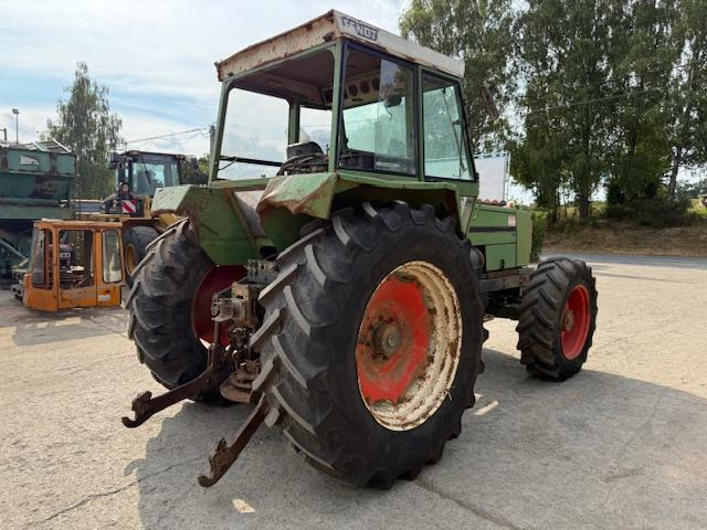 Fendt Favorit 612 LS Turbomatik - Traktor: 3 kép. Fendt Favorit 612 LS Turbomatik - Traktor: 3 kép.