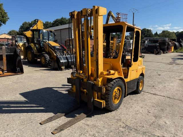 Hyster H 70 C - Teleszkópos rakodó: 1 kép. Hyster H 70 C - Teleszkópos rakodó: 1 kép.