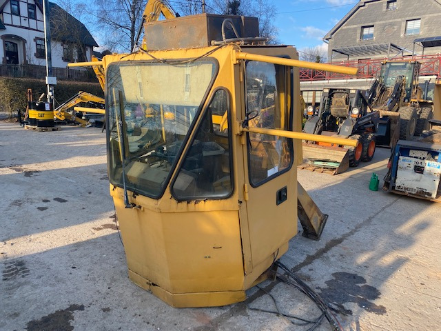 Kabine CAT 992 C - 42X - Fülke és belső tér - Építőipari gépek: 1 kép. Kabine CAT 992 C - 42X - Fülke és belső tér - Építőipari gépek: 1 kép.