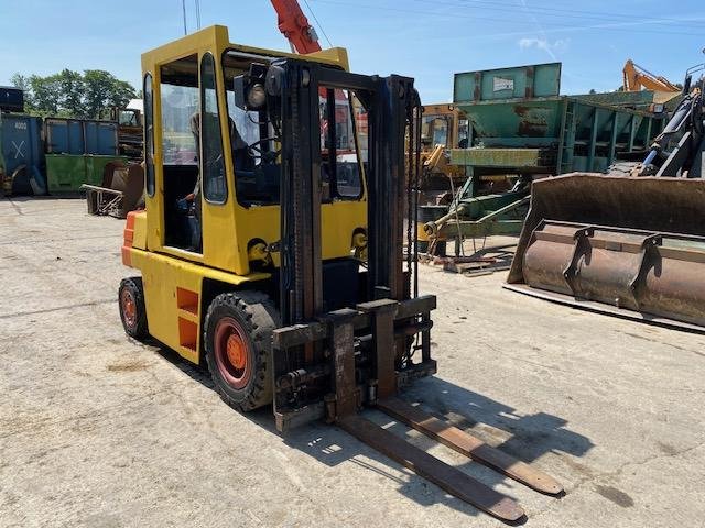Kalmar DB3-500 - Dízel targonca: 2 kép. Kalmar DB3-500 - Dízel targonca: 2 kép.