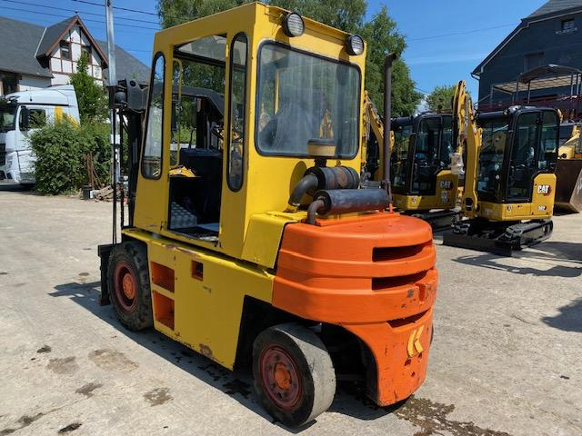 Kalmar DB3-500 - Dízel targonca: 4 kép. Kalmar DB3-500 - Dízel targonca: 4 kép.