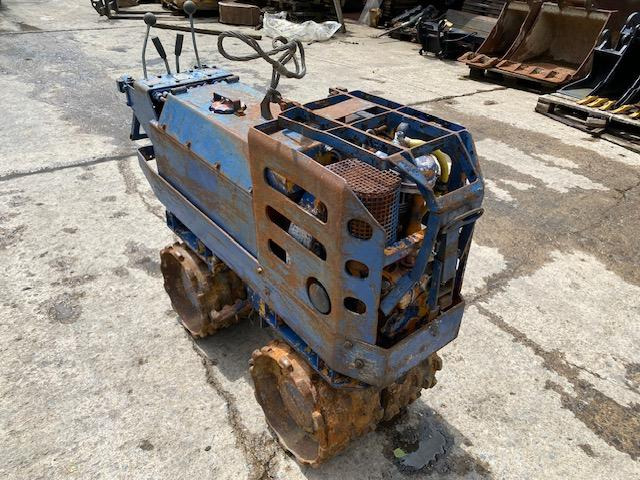 Rammax RW 700 - Minihenger: 2 kép. Rammax RW 700 - Minihenger: 2 kép.