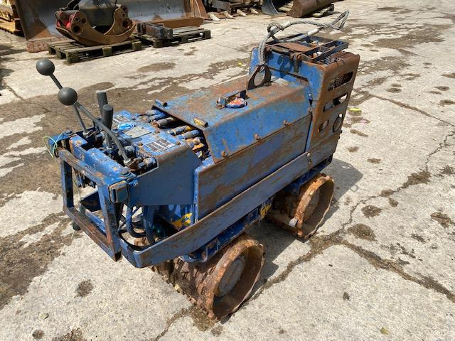 Rammax RW 700 - Minihenger: 3 kép. Rammax RW 700 - Minihenger: 3 kép.