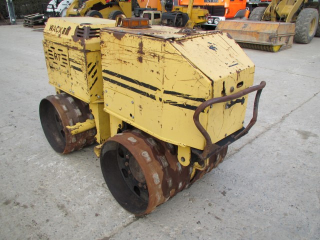 Wacker RT 820 H - Minihenger: 4 kép. Wacker RT 820 H - Minihenger: 4 kép.