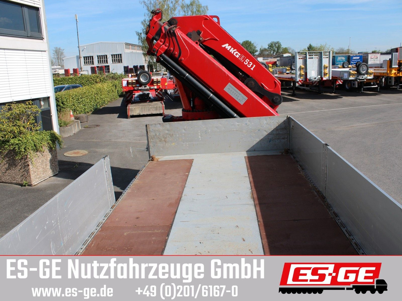 Mercedes-Benz 2546 L NR 6x2 Actros, Pritsche, MKG HLK 531 a5 - Platós teherautó, Darus autó: 2 kép. Mercedes-Benz 2546 L NR 6x2 Actros, Pritsche, MKG HLK 531 a5 - Platós teherautó, Darus autó: 2 kép.