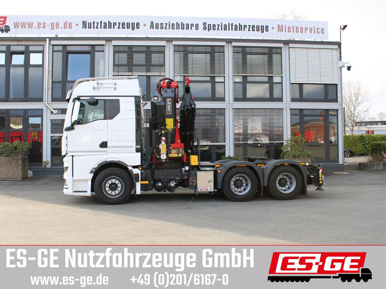 MAN TGX 33.540 6x4 BL SA mit Fassi F545RA.2.26 - Nyergesvontató: 1 kép. MAN TGX 33.540 6x4 BL SA mit Fassi F545RA.2.26 - Nyergesvontató: 1 kép.