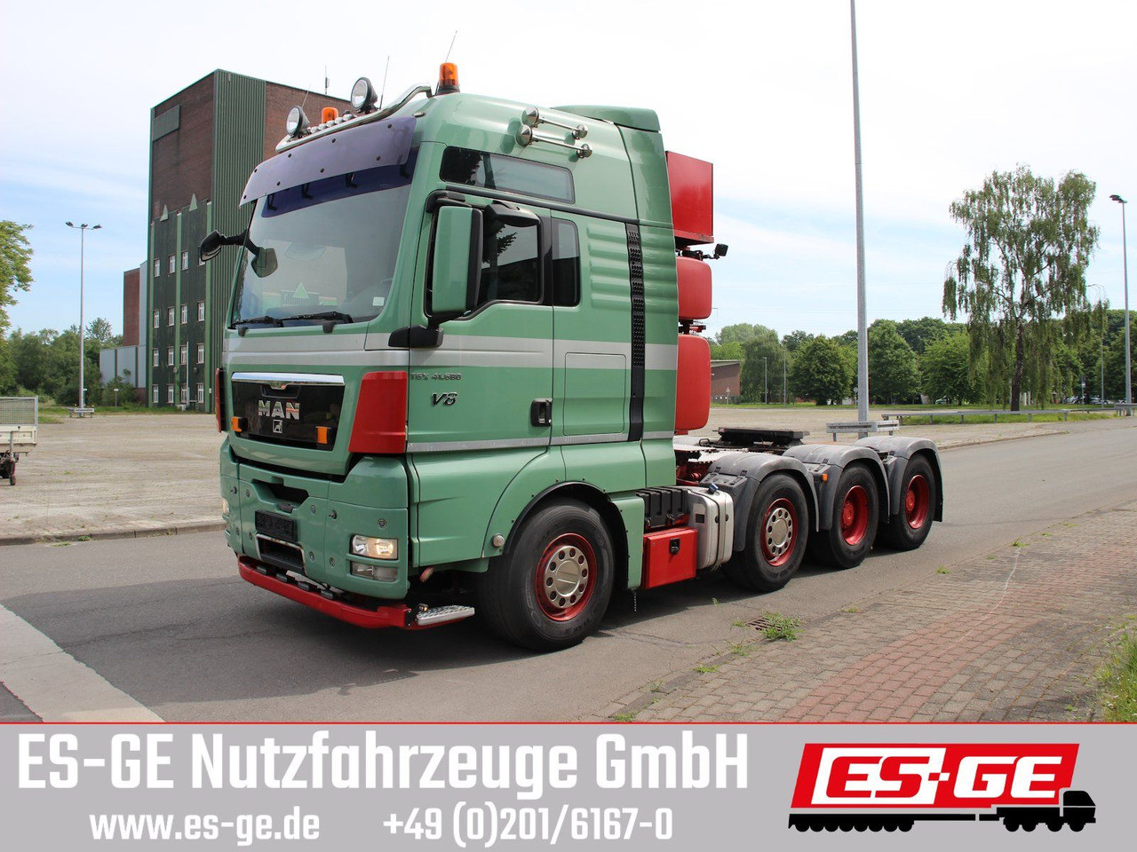 MAN TGX 41680 8x4/4 BLS - Nyergesvontató: 1 kép. MAN TGX 41680 8x4/4 BLS - Nyergesvontató: 1 kép.