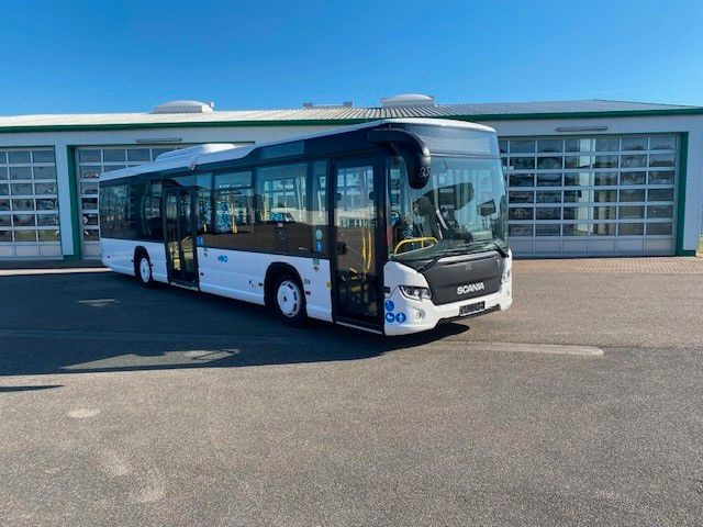 Scania Citywide LE Low Entry KLIMA KM NUR 202.000 - Városi busz: 1 kép. Scania Citywide LE Low Entry KLIMA KM NUR 202.000 - Városi busz: 1 kép.