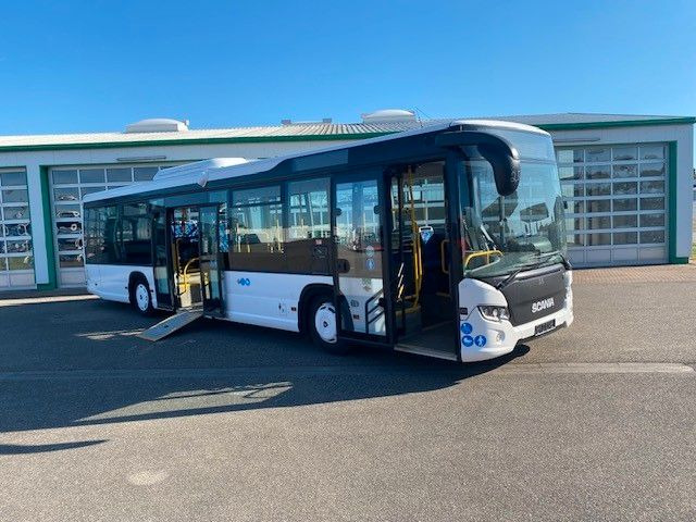 Scania Citywide LE Low Entry KLIMA KM NUR 202.000 - Városi busz: 3 kép. Scania Citywide LE Low Entry KLIMA KM NUR 202.000 - Városi busz: 3 kép.