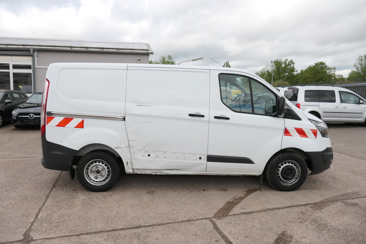 Kis furgon FORD Transit Custom 2,2l TDCI L1H1 KLIMA SORTIMO CoC: 7 kép.