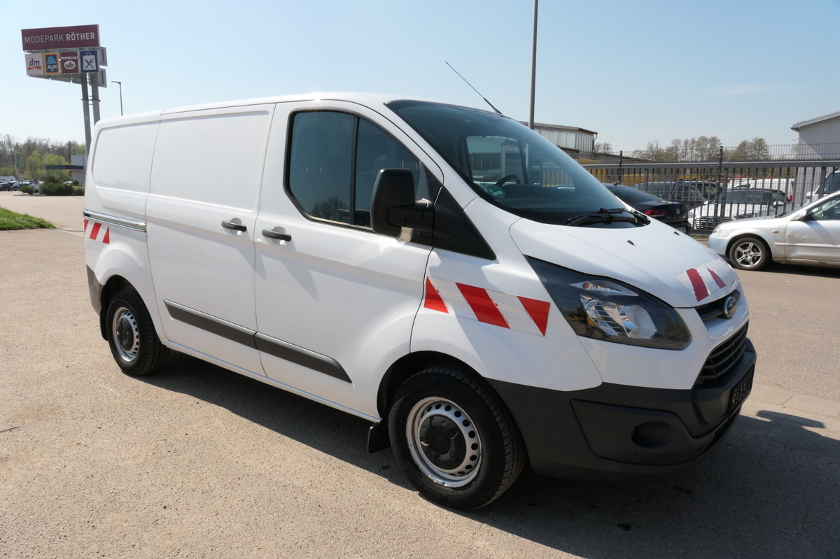 FORD Transit Custom 290 2.0 TDCi KLIMA TEMPOMAT WERKS - Kis furgon: 3 kép. FORD Transit Custom 290 2.0 TDCi KLIMA TEMPOMAT WERKS - Kis furgon: 3 kép.
