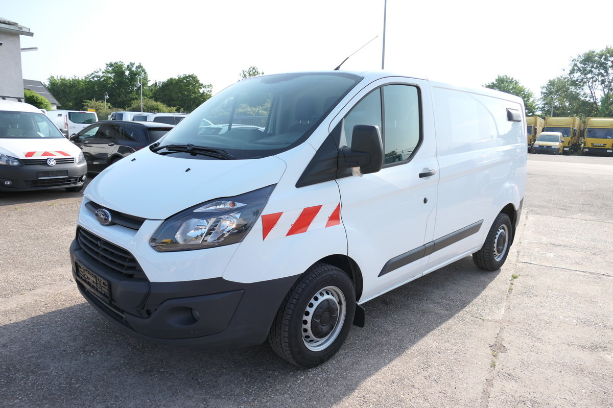 FORD Transit Custom 290 2.0 TDCi KLIMA WERKSTATTEINBA - Kis furgon: 2 kép. FORD Transit Custom 290 2.0 TDCi KLIMA WERKSTATTEINBA - Kis furgon: 2 kép.