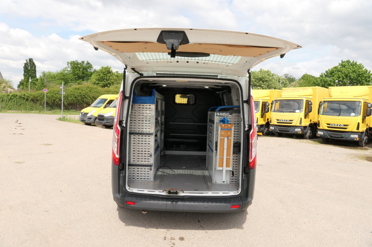 FORD Transit Custom 290 2.0 TDCi - Kis furgon: 1 kép. FORD Transit Custom 290 2.0 TDCi - Kis furgon: 1 kép.