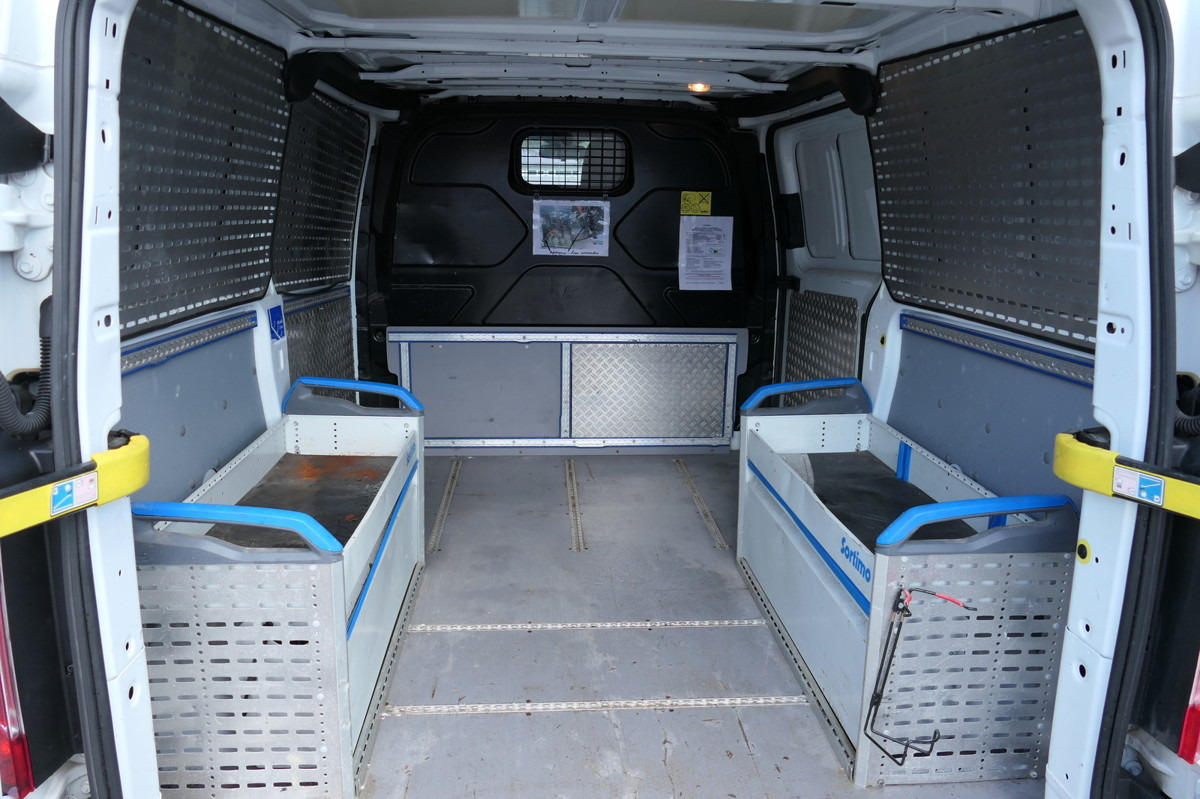 FORD Transit Custom 290 TDCi Klima Flügeltüren Tempom - Kis furgon: 1 kép. FORD Transit Custom 290 TDCi Klima Flügeltüren Tempom - Kis furgon: 1 kép.