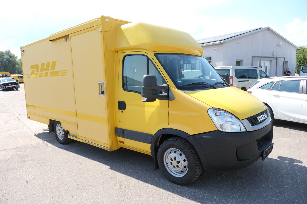IVECO Daily 35 S11 C30C AUTOMATIK KAMERA MAXI Regale D - Dobozos kisteherautó: 1 kép. IVECO Daily 35 S11 C30C AUTOMATIK KAMERA MAXI Regale D - Dobozos kisteherautó: 1 kép.