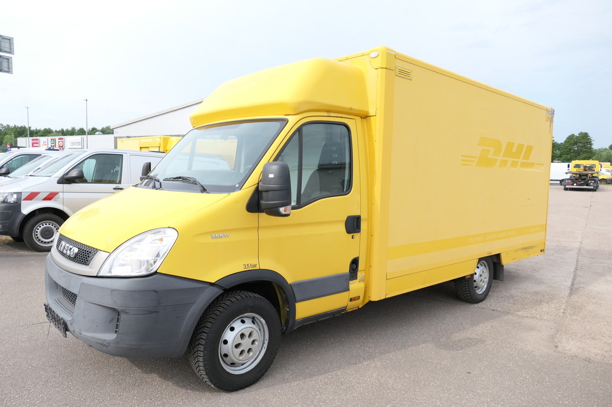 IVECO Daily 35 S11 C30C AUTOMATIK KAMERA MAXI Regale D - Dobozos kisteherautó: 1 kép. IVECO Daily 35 S11 C30C AUTOMATIK KAMERA MAXI Regale D - Dobozos kisteherautó: 1 kép.
