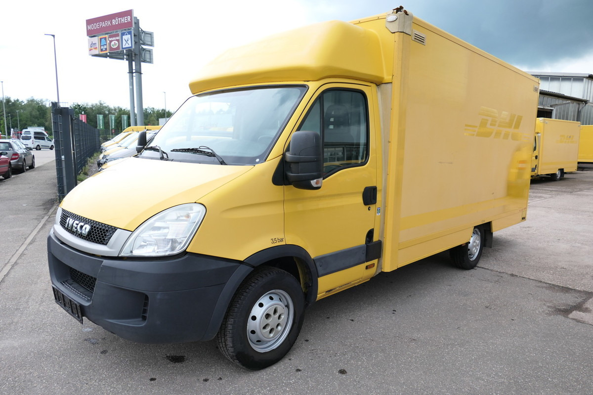 IVECO Daily 35 S11 C30C AUTOMATIK KAMERA MAXI Regale D - Dobozos kisteherautó: 2 kép. IVECO Daily 35 S11 C30C AUTOMATIK KAMERA MAXI Regale D - Dobozos kisteherautó: 2 kép.