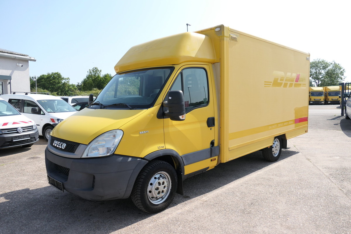 IVECO Daily 35 S11 C30C AUTOMATIK KAMERA MAXI Regale L - Dobozos kisteherautó: 1 kép. IVECO Daily 35 S11 C30C AUTOMATIK KAMERA MAXI Regale L - Dobozos kisteherautó: 1 kép.