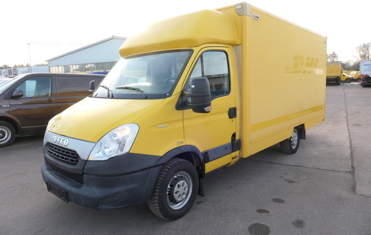 IVECO Daily 35 S11 C30C AUTOMATIK KAMERA Regale LUFT D - Dobozos kisteherautó: 1 kép. IVECO Daily 35 S11 C30C AUTOMATIK KAMERA Regale LUFT D - Dobozos kisteherautó: 1 kép.