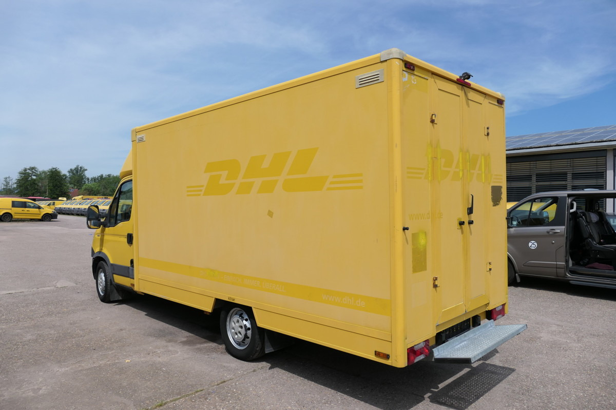 IVECO Daily 35 S11 C30C AUTOMATIK KAMERA Regale LUFT D - Dobozos kisteherautó: 4 kép. IVECO Daily 35 S11 C30C AUTOMATIK KAMERA Regale LUFT D - Dobozos kisteherautó: 4 kép.