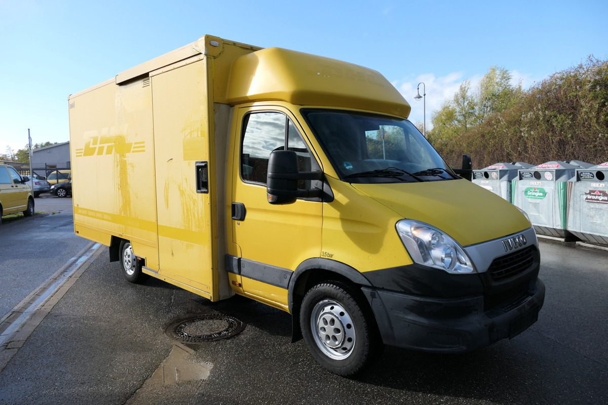 IVECO Daily 35 S11 C30C AUTOMATIK KAMERA Regale LUFT D - Dobozos kisteherautó: 2 kép. IVECO Daily 35 S11 C30C AUTOMATIK KAMERA Regale LUFT D - Dobozos kisteherautó: 2 kép.