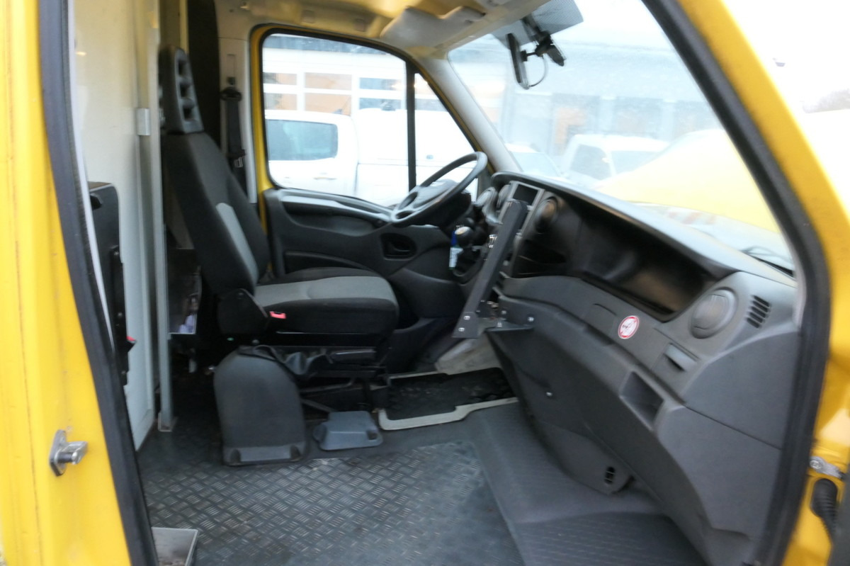 IVECO Daily 35 S11 C30C AUTOMATIK KAMERA Regale LUFT D - Dobozos kisteherautó: 5 kép. IVECO Daily 35 S11 C30C AUTOMATIK KAMERA Regale LUFT D - Dobozos kisteherautó: 5 kép.