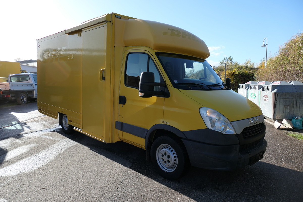 IVECO Daily 35 S11 C30C AUTOMATIK KAMERA Regale LUFT D - Dobozos kisteherautó: 1 kép. IVECO Daily 35 S11 C30C AUTOMATIK KAMERA Regale LUFT D - Dobozos kisteherautó: 1 kép.