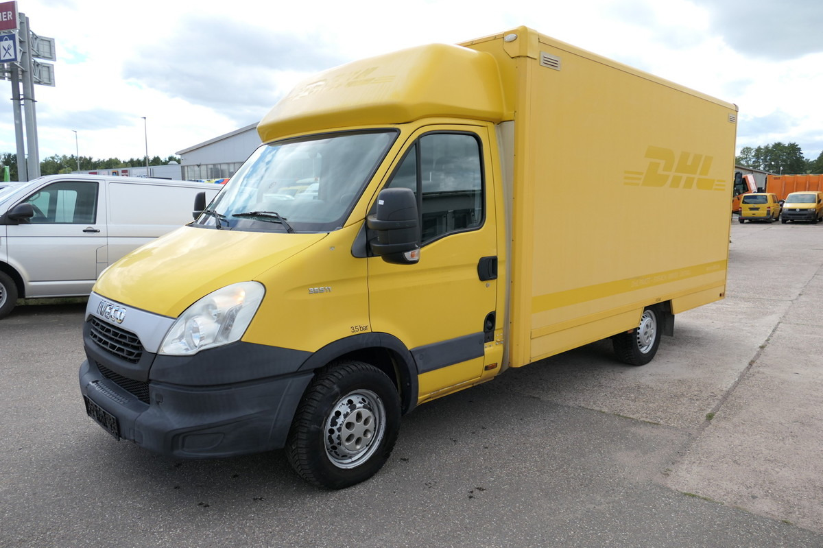 IVECO Daily 35 S11 C30C AUTOMATIK KAMERA Regale LUFT D - Dobozos kisteherautó: 1 kép. IVECO Daily 35 S11 C30C AUTOMATIK KAMERA Regale LUFT D - Dobozos kisteherautó: 1 kép.