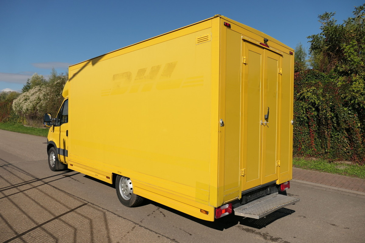 IVECO Daily 35 S11 C30C AUTOMATIK KAMERA Regale LUFT D - Dobozos kisteherautó: 4 kép. IVECO Daily 35 S11 C30C AUTOMATIK KAMERA Regale LUFT D - Dobozos kisteherautó: 4 kép.