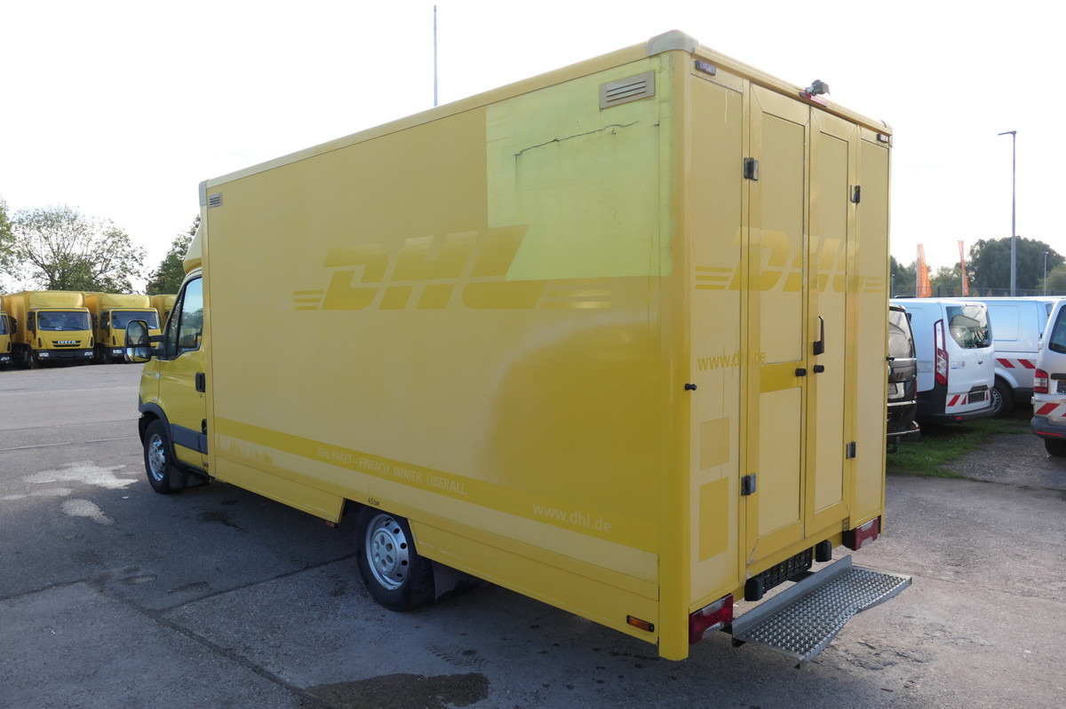 IVECO Daily 35 S11 C30C AUTOMATIK KAMERA Regale LUFT D - Dobozos kisteherautó: 4 kép. IVECO Daily 35 S11 C30C AUTOMATIK KAMERA Regale LUFT D - Dobozos kisteherautó: 4 kép.