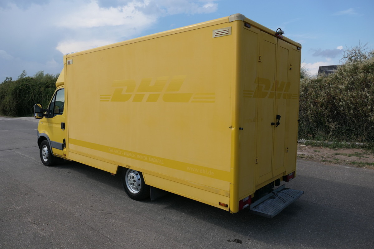 IVECO Daily 35 S11 C30C AUTOMATIK KAMERA Regale LUFT D - Dobozos kisteherautó: 4 kép. IVECO Daily 35 S11 C30C AUTOMATIK KAMERA Regale LUFT D - Dobozos kisteherautó: 4 kép.