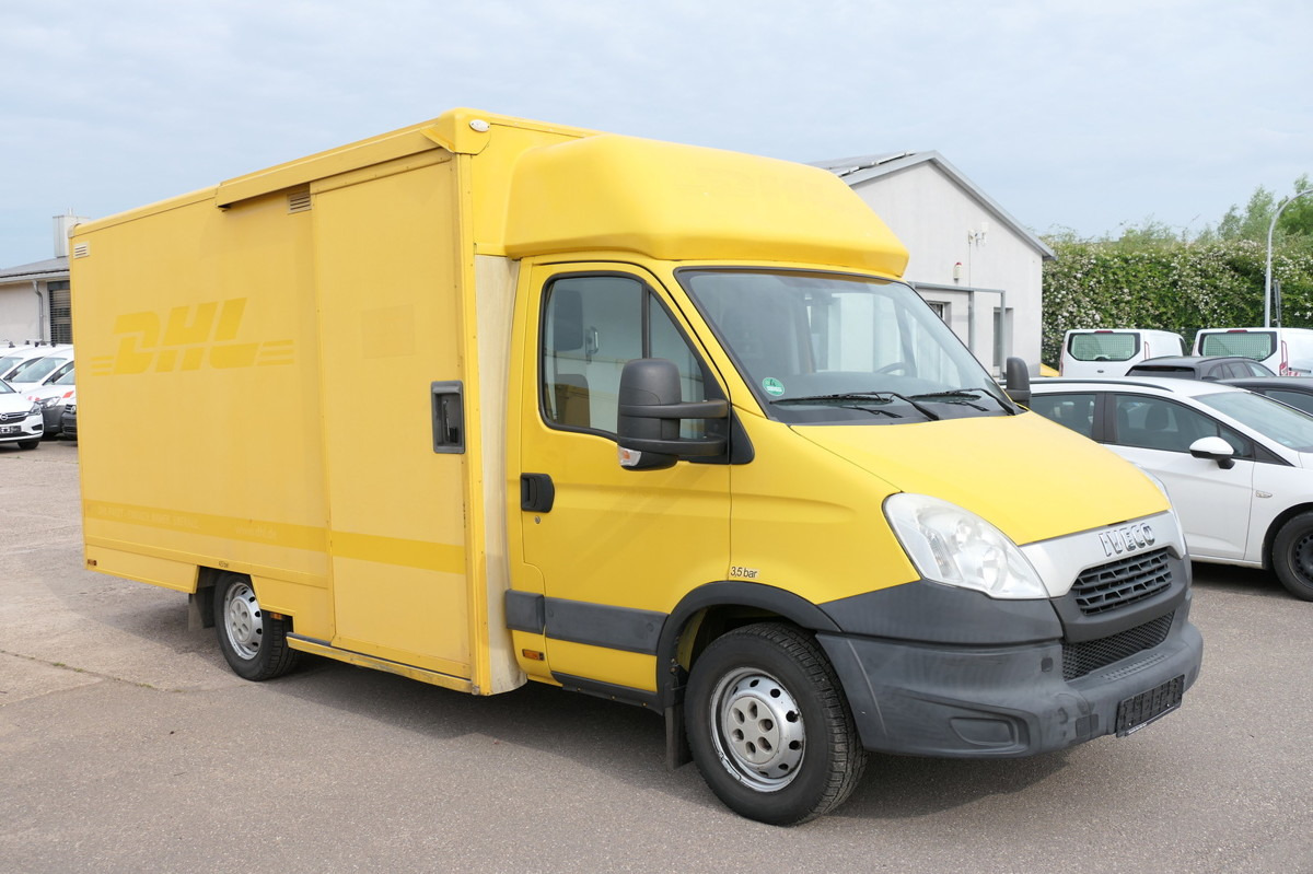 IVECO Daily 35 S11 C30C AUTOMATIK KAMERA Regale LUFT D - Dobozos kisteherautó: 2 kép. IVECO Daily 35 S11 C30C AUTOMATIK KAMERA Regale LUFT D - Dobozos kisteherautó: 2 kép.