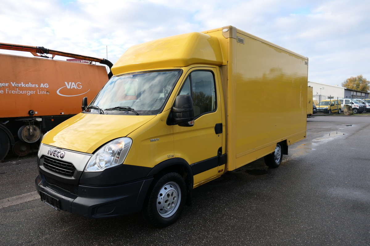 IVECO Daily 35 S11 C30C AUTOMATIK KAMERA Regale LUFT D - Dobozos kisteherautó: 2 kép. IVECO Daily 35 S11 C30C AUTOMATIK KAMERA Regale LUFT D - Dobozos kisteherautó: 2 kép.