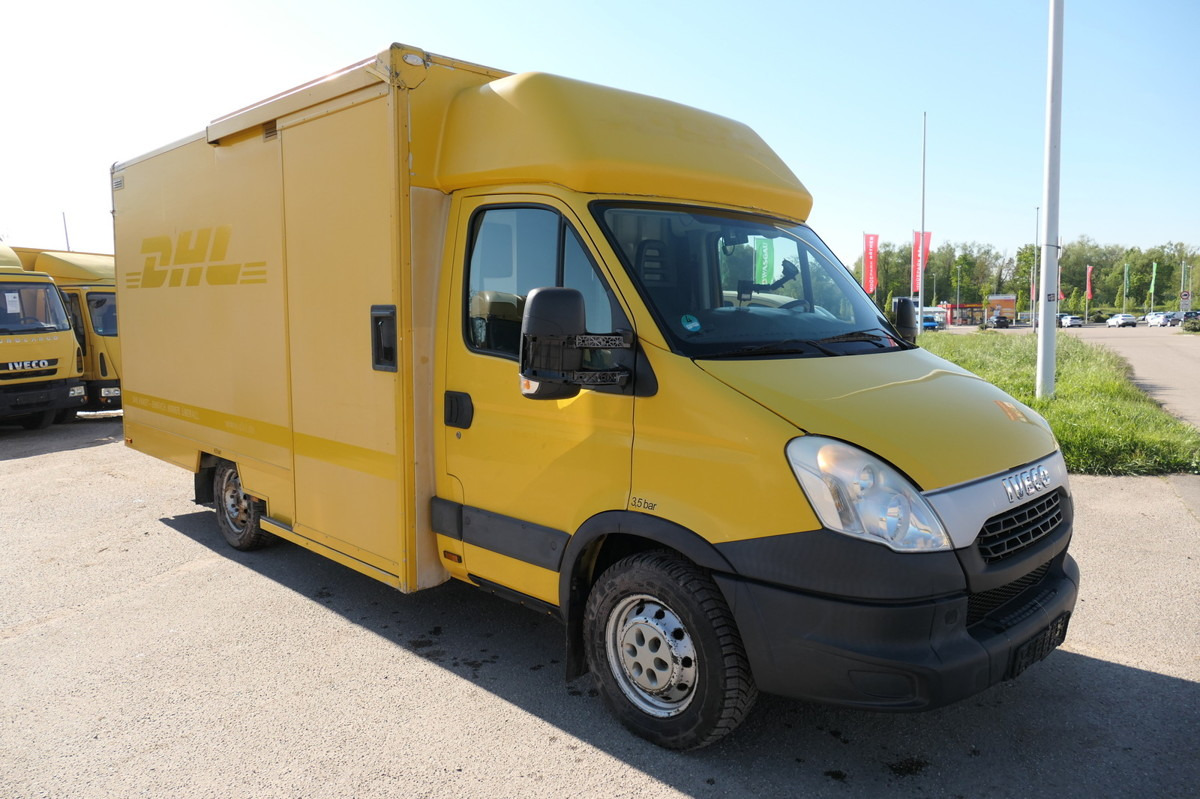 IVECO Daily 35 S11 C30C AUTOMATIK KAMERA Regale LUFT D - Dobozos kisteherautó: 2 kép. IVECO Daily 35 S11 C30C AUTOMATIK KAMERA Regale LUFT D - Dobozos kisteherautó: 2 kép.