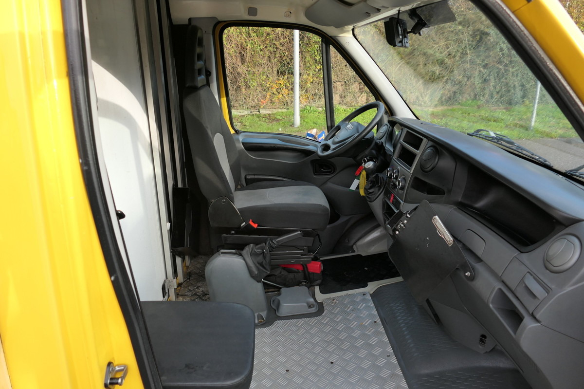IVECO Daily 35 S11 C30C AUTOMATIK KAMERA Regale LUFT D - Dobozos kisteherautó: 5 kép. IVECO Daily 35 S11 C30C AUTOMATIK KAMERA Regale LUFT D - Dobozos kisteherautó: 5 kép.