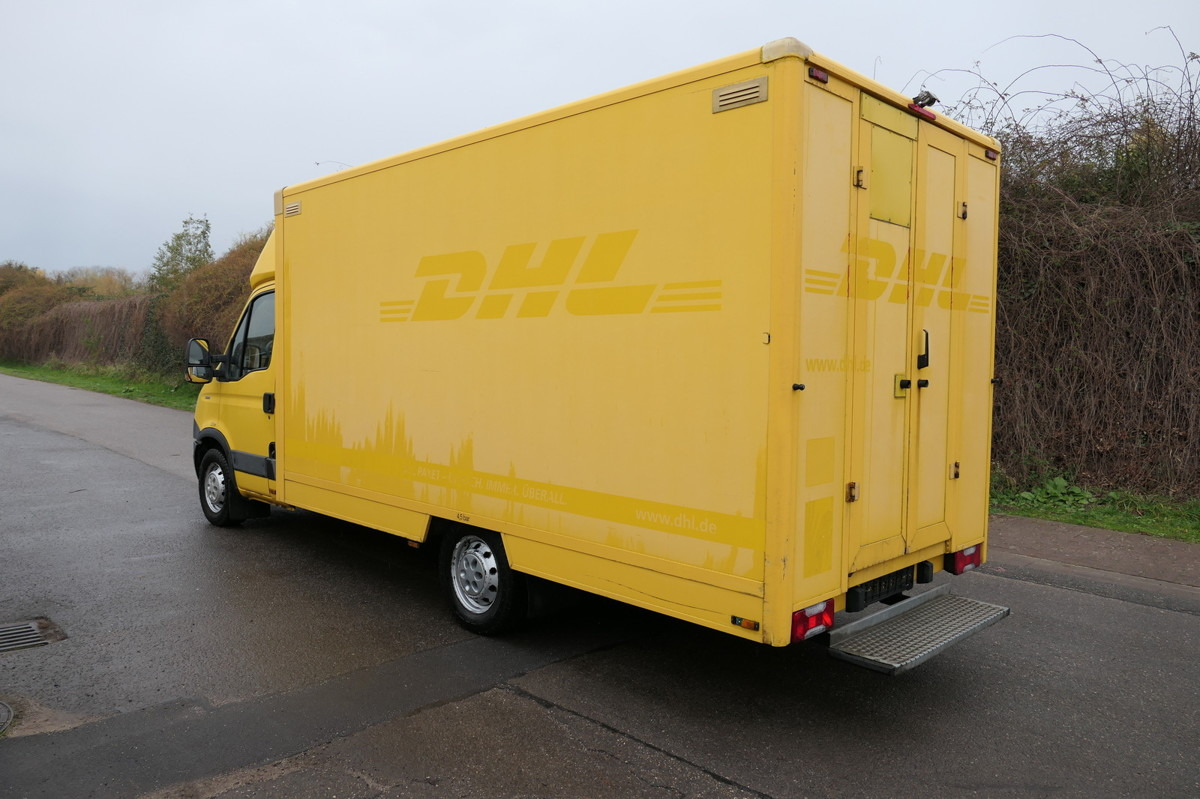 IVECO Daily 35 S11 C30C AUTOMATIK KAMERA Regale LUFT D - Dobozos kisteherautó: 4 kép. IVECO Daily 35 S11 C30C AUTOMATIK KAMERA Regale LUFT D - Dobozos kisteherautó: 4 kép.