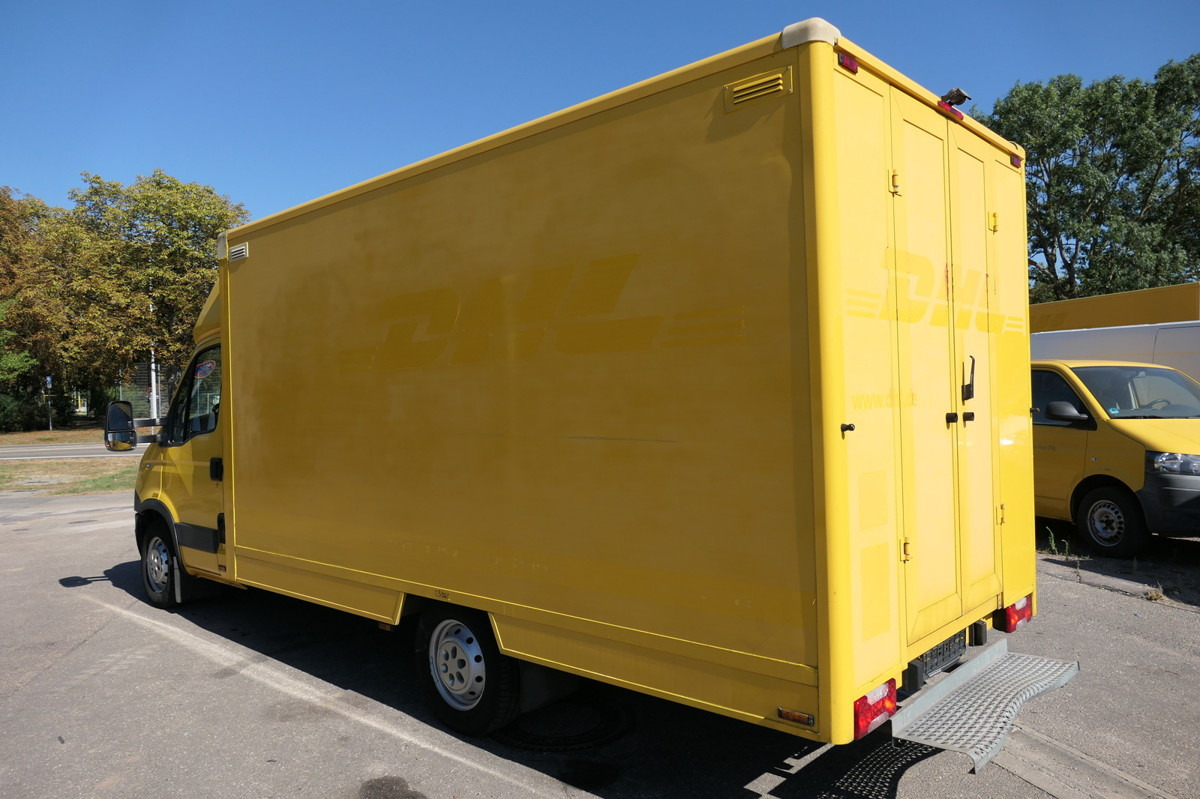 IVECO Daily 35 S11 C30C AUTOMATIK KAMERA Regale LUFT D - Dobozos kisteherautó: 4 kép. IVECO Daily 35 S11 C30C AUTOMATIK KAMERA Regale LUFT D - Dobozos kisteherautó: 4 kép.