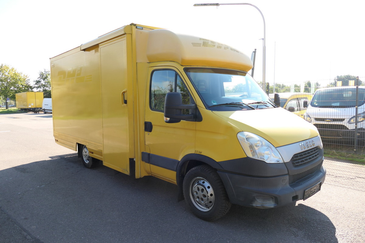 IVECO Daily 35 S11 C30C AUTOMATIK KAMERA Regale LUFT D - Dobozos kisteherautó: 2 kép. IVECO Daily 35 S11 C30C AUTOMATIK KAMERA Regale LUFT D - Dobozos kisteherautó: 2 kép.