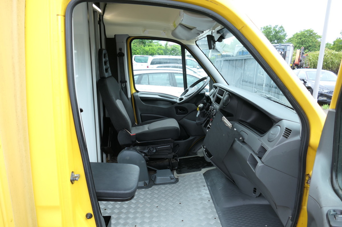 IVECO Daily 35 S11 C30C Kurz AUTOMATIK KAMERA Regale L - Dobozos kisteherautó: 5 kép. IVECO Daily 35 S11 C30C Kurz AUTOMATIK KAMERA Regale L - Dobozos kisteherautó: 5 kép.