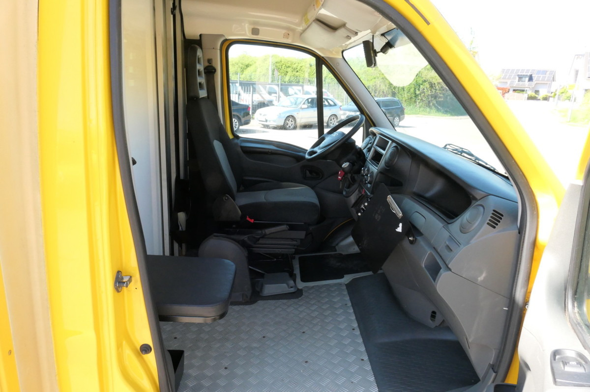 IVECO Daily 35 S11 KURZ C30C AUTOMATIK KAMERA Regale L - Dobozos kisteherautó: 5 kép. IVECO Daily 35 S11 KURZ C30C AUTOMATIK KAMERA Regale L - Dobozos kisteherautó: 5 kép.